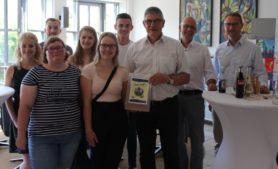 Azubis Gruppenbild.JPG