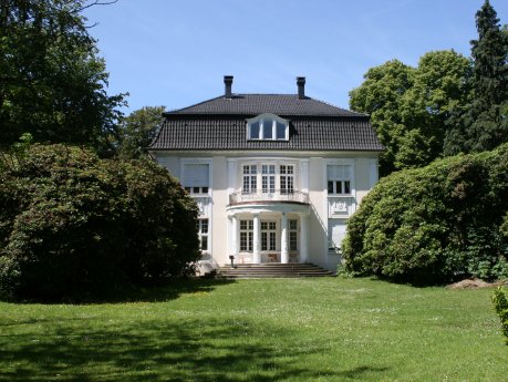 Villa_Hamburg_Blankenese.jpg