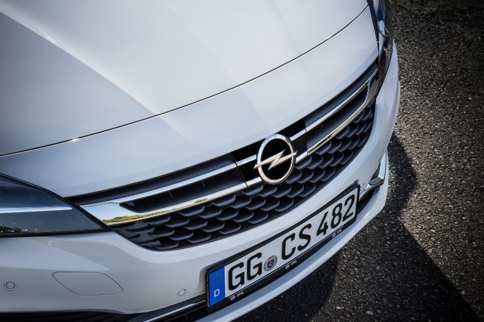 Opel-Astra-303265.jpg