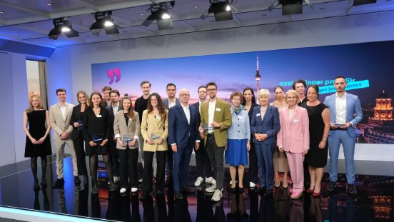 Gruppenbild-1440x810.jpeg