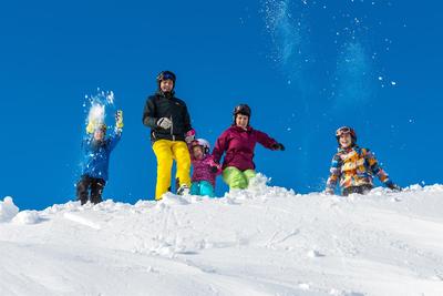Familie Schneespass Wildschönau. Wildschönau Tourismus F...