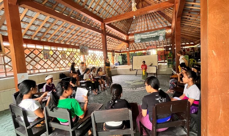 GET-Sprachreisen-GAP-Volunteering-Bali-Freiwilligenarbeit-teaching-Schule.jpeg