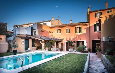 Petit Hotel Alaro Patio Pool Garten