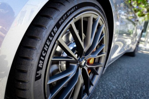 cm8wz4k560z0e01mbn1gsgsis-michelin-pilot-sport-5-small.jpg