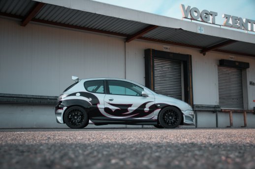 Peugeot 206 Karizzma Black Bild 8.jpg