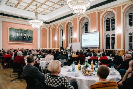 Dankesfeier für die Freiwilligen im Wappensaal des Roten Rathauses