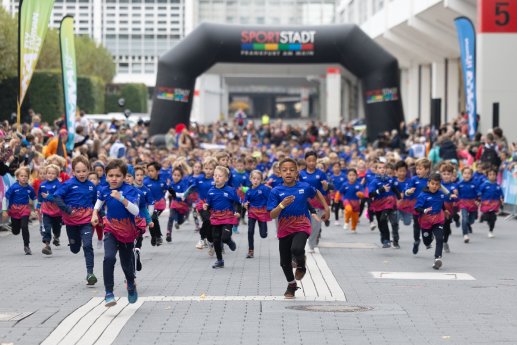 mainova-frankfurt-marathon_2025_PM05_MFM_Kinderlaeufe_-15.jpg