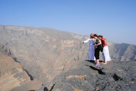 K800_Sommer in Oman_Jebel Shams_Gran Canyon_Quelle_Hans Ulrich Mayer.jpg