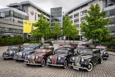 Opel-Jahresrückblick 2017: Begründer einer Epoche: Der Opel Admiral war das erste in großer Serie hergestellte Topmodell aus Rüsselsheim – und feierte 2017 seinen 80-jährigen Geburtstag