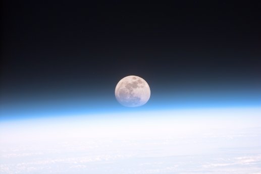 Mondaufgang über Erde.jpg