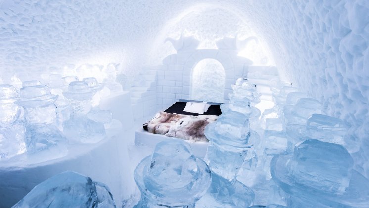 Art Suite im ICEHOTEL © Design Lotta Lampa,  Julia Gamborg Nielsen. Photo Asaf Kliger_icehotel.jpg