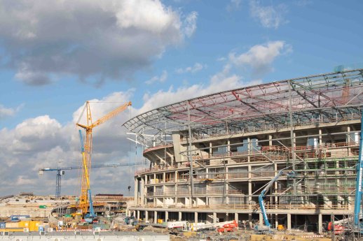 Dachmontage Stadion Breslau_Quelle_Max Boegl.jpg