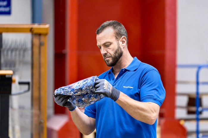 15_1 Stanzen Qualitätskontrolle.jpg