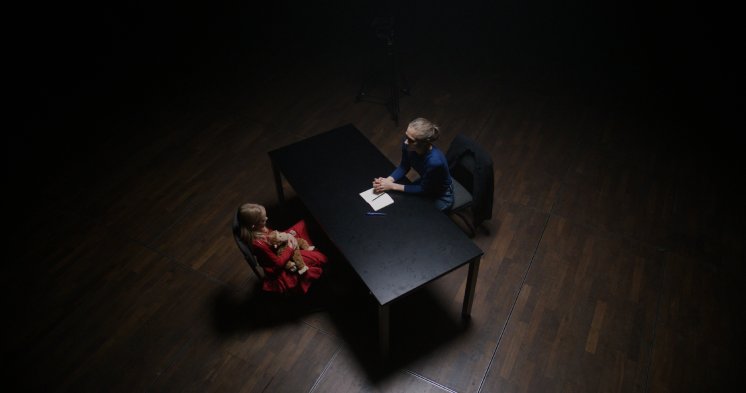 BlinderFleck_Pressebild_03_Verhörszene ©Flemming Postproduktion.jpg