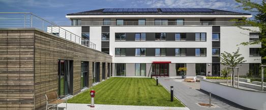 Eine der ersten Gesundheitsbauten mit DGNB-Siegel in Deutschland: das sysTelios-Gesundheitszentrum im Wald-Michelbacher Ortsteil Siedelsbrunn im Vorderen Odenwald