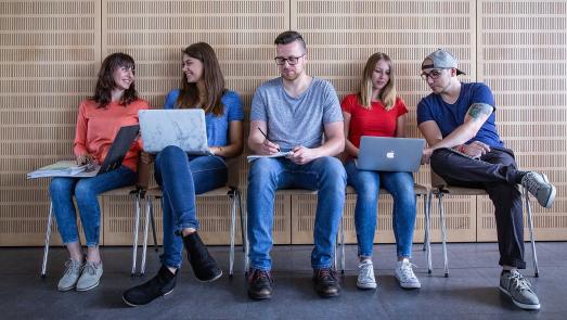 Mit der Erweiterung des Studienangebots des Fachbereichs Informatik werden aktuelle Zukunftsthemen in den Fokus genommen. Foto / Michael Meyer
