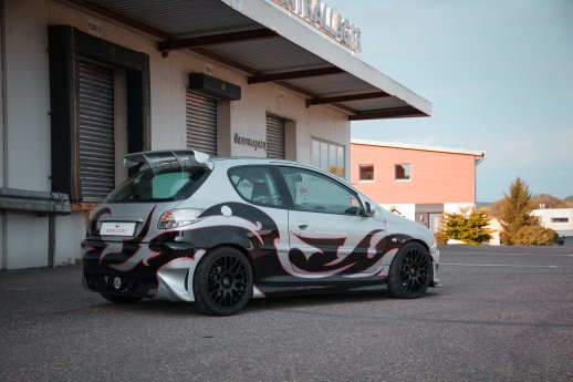 Peugeot 206 Karizzma Black Bild 9.jpg