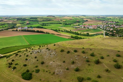 Luftbild Rollenberg und Rieskrater_Marco Kleebauer.jpg