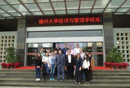 MBA-Studierende_an_der_Fuzhou_Universit_xE4t_China_komprimiert.jpg