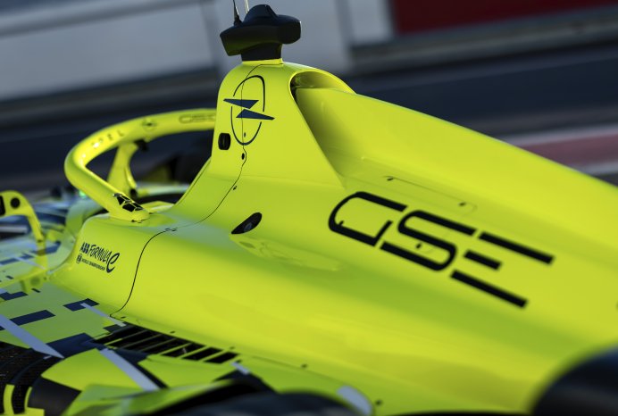AufWelttourneeFormelEundOpelGSEFormulaETeammitStationeninerfolgreichenOpel-Mrkten (10).jpg