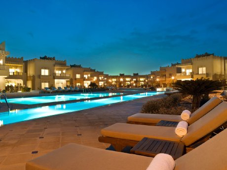 CA_GH Doha_Residences_Pool.jpg