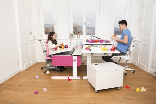 moll people Champion Klein bis Gross hoehenverstellbarer ergonomischer kinderschreibtisch jugend.tif