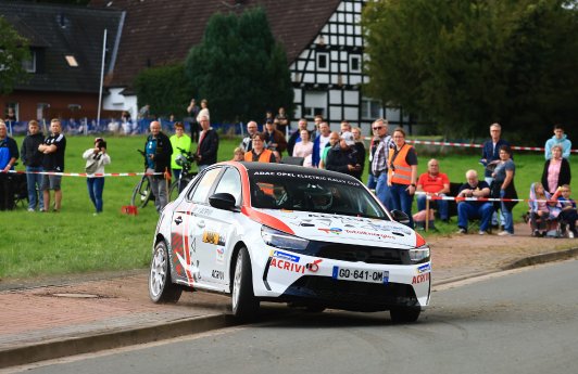ADACOpelElectricRallyCuppoweredbyGSeElektrisierendeAusgangslagevordemSaisonfinale (1).jpg