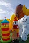 Krummhörn-Greetsiel: Drachen, Zauberei und Lükko am Deich