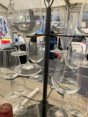 ©Nathalie E. Reinschmidt  - GLC AG_IMG_0062_edeka_gläser.jpg