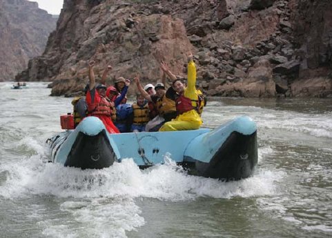 Wildwasser-Rafting auf dem Colorado River (c) Hualapai Tourism.jpg
