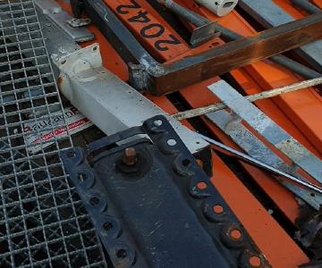 Schrottabholung Dinslaken ihren Kunden, auch einen finanziellen Nutzen aus der Schrottabholung zu ziehen. Bei größeren Mengen zu entsorgender Altmetalle wird der Ankauf des Schrotts angeboten – zu tagesaktuellen Preisen.