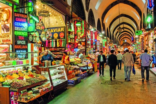 ┬®_robertharding_alamy_D6J577_A╠êgyptischer Basar.jpg