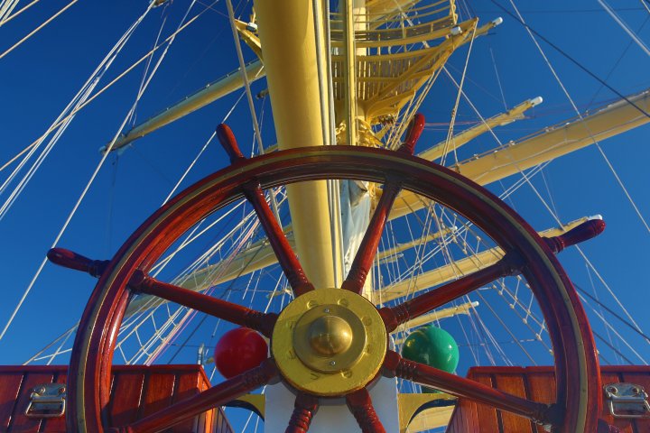 atambo tours erweitert Portfolio mit Star Clippers