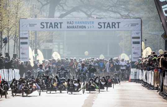 Handbike HAJ Hannover Marathon (c) Norbert Wilhelmi.jpg