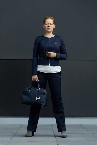 acp fuer BrandQueen - Rebecca Backwinkel mit Kurzblazer von GREIFF.jpg