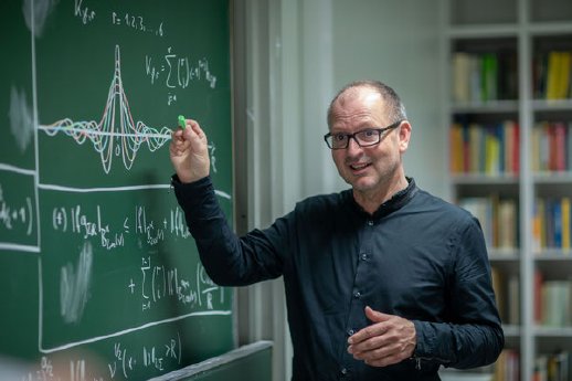 Prof. Dr. Christian Hesse_.jpg