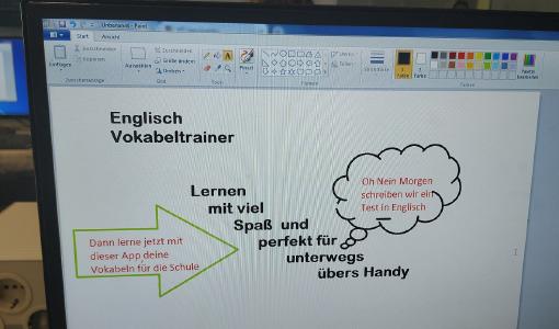 Von der Planung über die Skizze bis zur programmierten App,ein Projekttag an der Hochschule Worms bietet den Schülerinnen einen gründlichen Einblick in Themen der Informatik, Foto: Hochschule Worms
