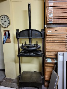 Mobil fahrende Schrotthändler im Neuss Bequeme Entsorgung und Schrottankauf.jpg