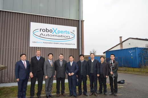 RoboXperts_Chinesische Delegation.JPG