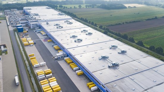 Gazeleys fertiggestelltes Distributionszentrum in Winsen, Hamburg - Luftbild.jpg