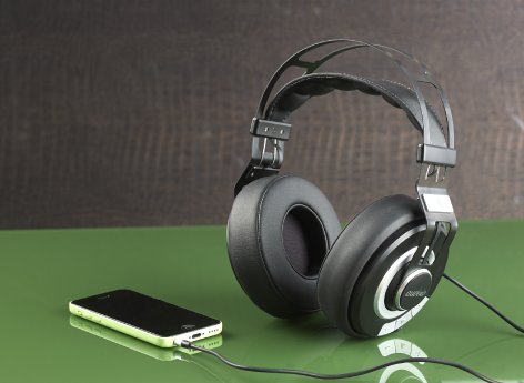 ZX-1571_10_auvisio_Over-Ear-HiFi-Headset_OHS-420_mit_Steuertasten_Bluetooth.jpg