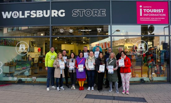 20260313 Gruppenbild der Gästeführerinnen und Gästeführer © WMG Wolfsburg.JPG