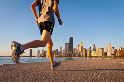 Lakeshore runner_Credit_City of Chicago Photo Courtesy of Choose Chicago.jpg