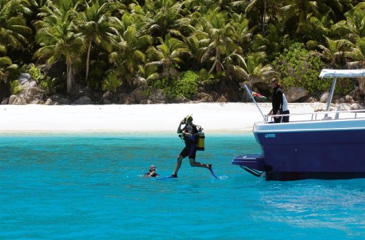 Fregate_Island_Private_Activities_Diving.jpg