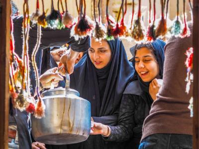 Intrepid Travel-IRAN_Street-Food_Travellers.jpg