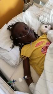 Die damals neunjährige Binta nach ihrer lebensrettenden Herz-Operation im Deutschen Herzzentrum München.