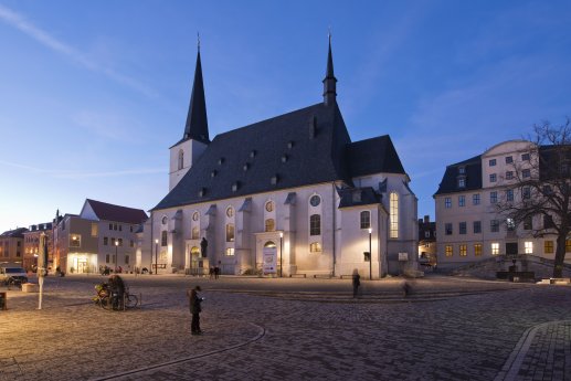 Stadtkirche und Herderplatz Foto Maik Schuck, weimar GmbH.jpg