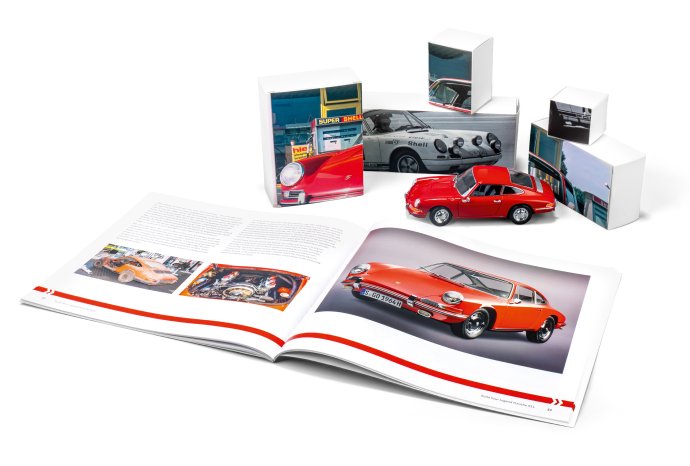 67247_06_Porsche_BYL_rot_Handbuch.jpg