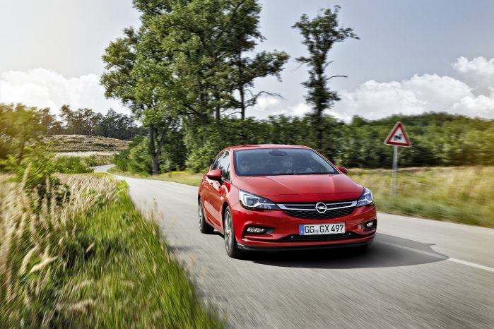 Opel-Astra-K-2015-297405.jpg