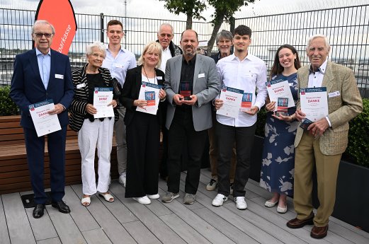 Gruppenbild.jpg